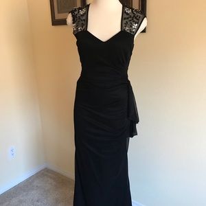 Windsor Key whole back gown